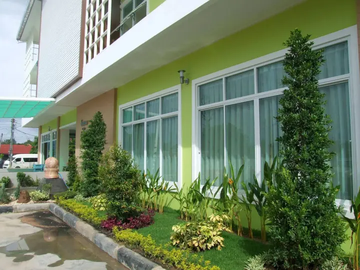 Рои Эт: Rueanrimnam Hotel