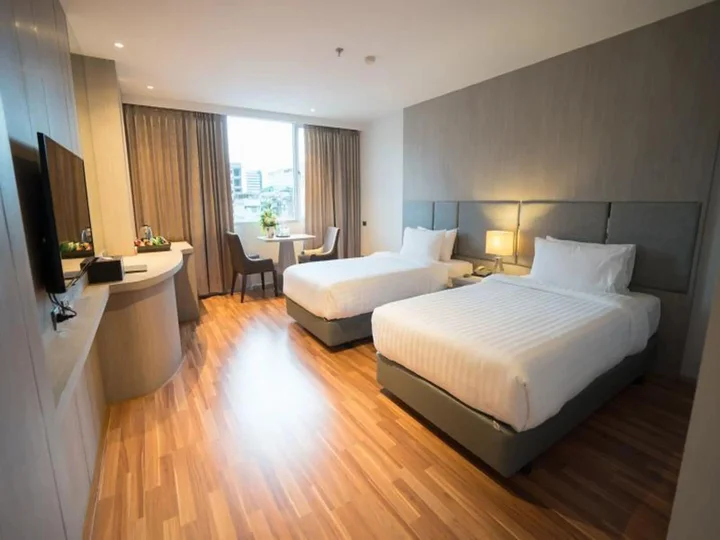 Хатъяй: New Season Square Hotel