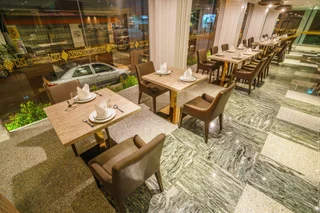 Хатъяй: New Season Square Hotel