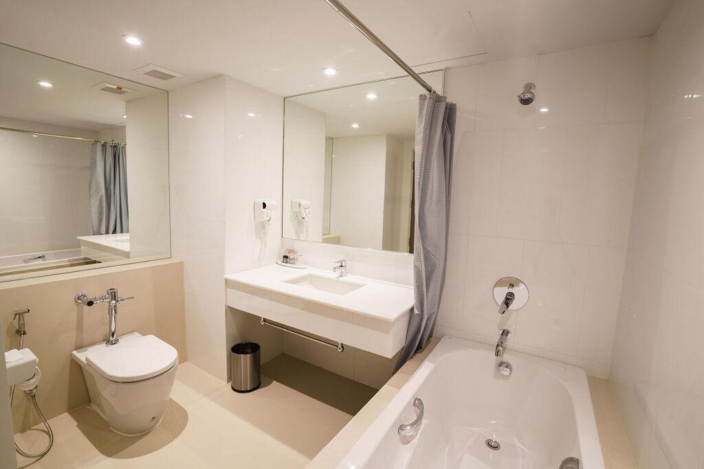 Хатъяй: New Season Square Hotel