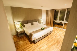 Хатъяй: New Season Square Hotel