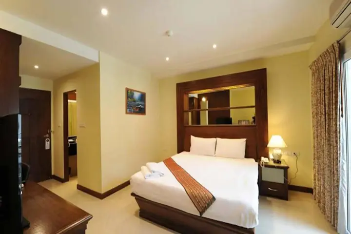 Паттайя: Whitehouse Condotel