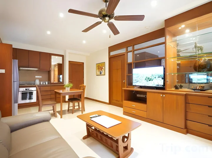 Паттайя: Whitehouse Condotel
