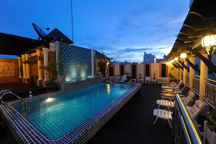 Паттайя: Whitehouse Condotel