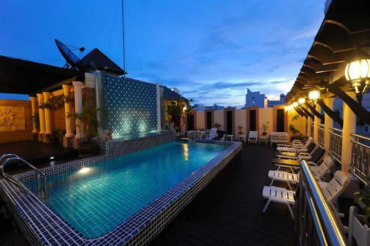 Паттайя: Whitehouse Condotel
