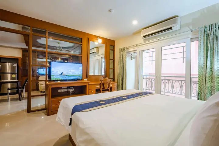 Паттайя: Whitehouse Condotel