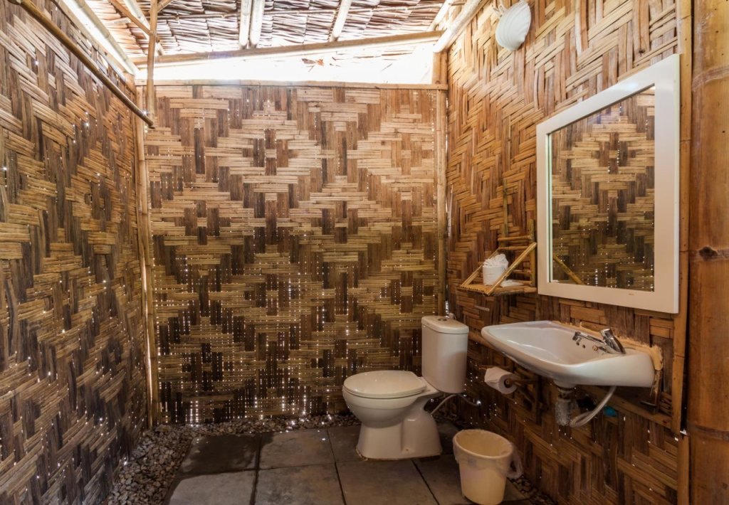 Пхи-Пхи-Дон: Charlie Hut Bungalow