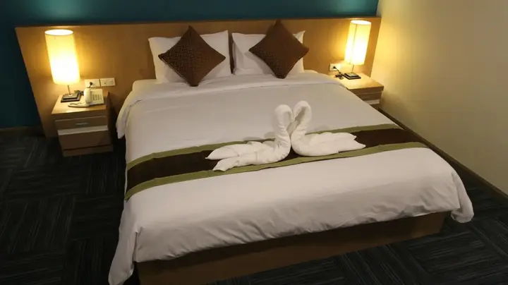 Сураттхани: S Tara Grand Hotel
