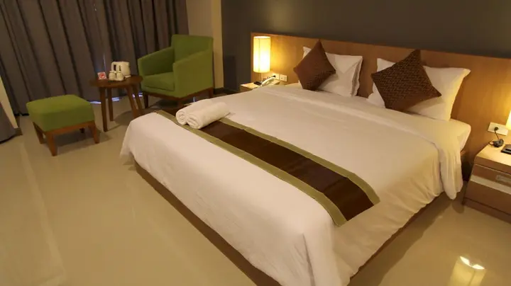 Сураттхани: S Tara Grand Hotel