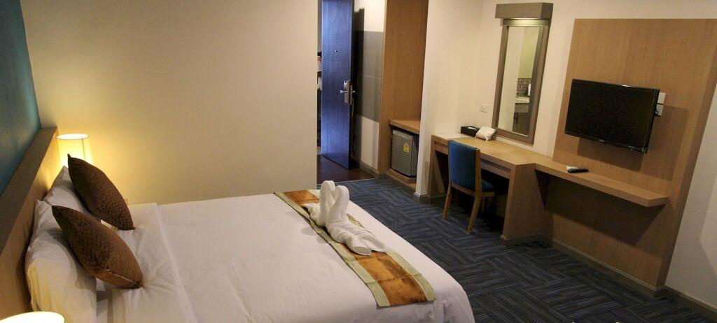 Сураттхани: S Tara Grand Hotel