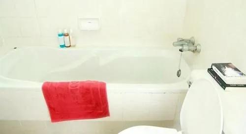 Бангкок: Ritratana Apartment