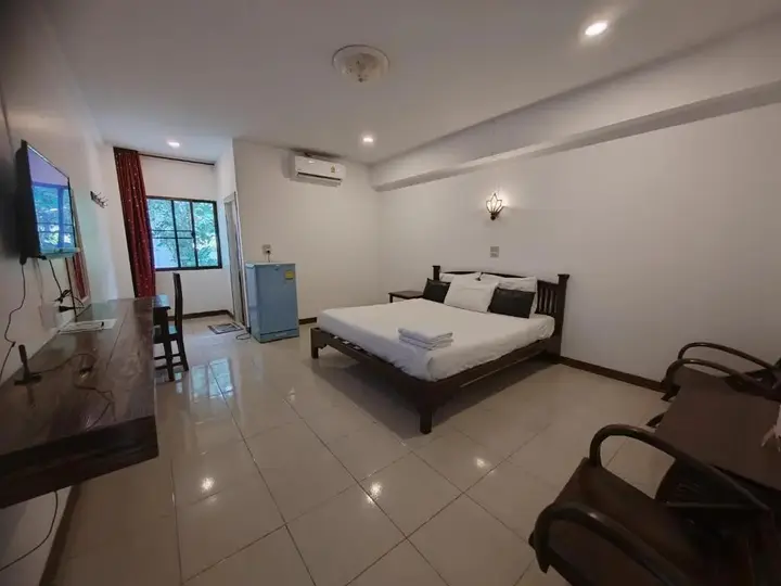 Мей-Сот: Erawan Place