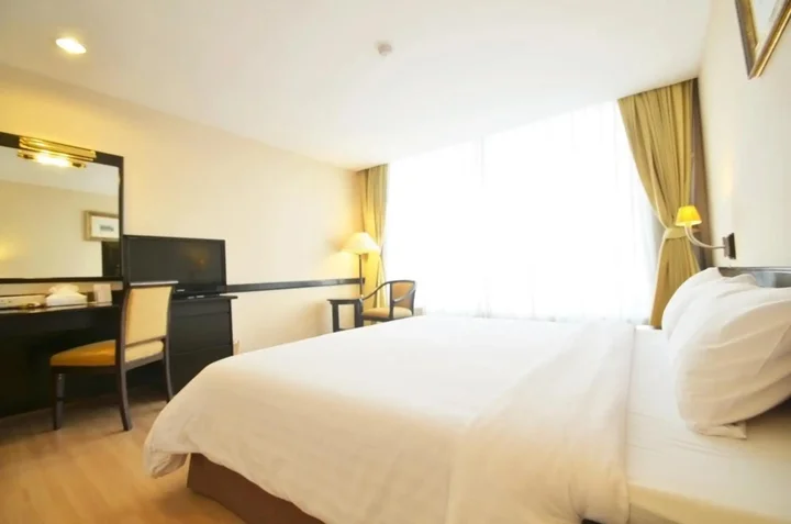 Сирача: The City Hotel Sriracha by BBH Japan