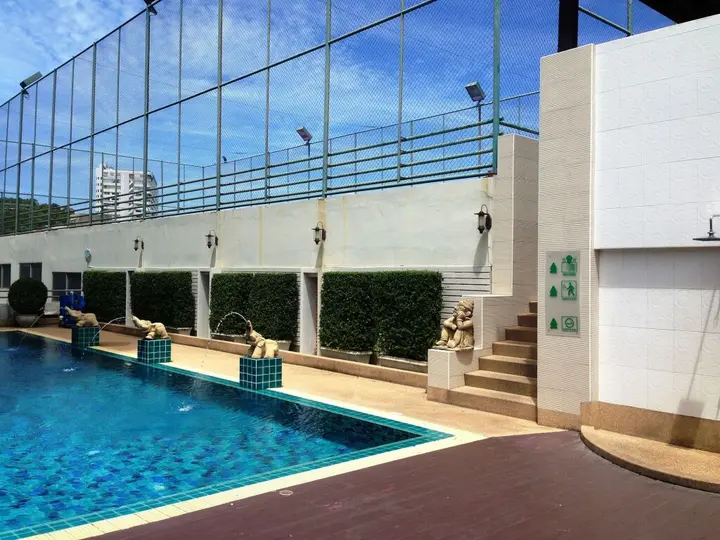 Сирача: The City Hotel Sriracha by BBH Japan