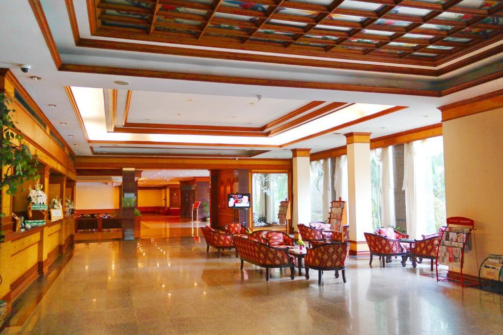 Накхонситхаммарат: Grand Park Hotel