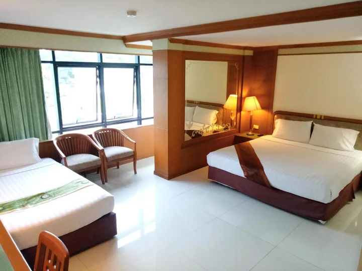 Накхонситхаммарат: Grand Park Hotel
