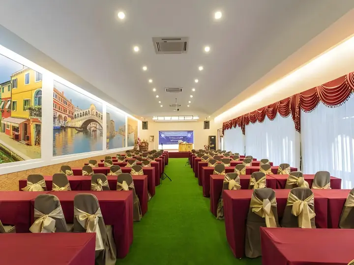 Бури Рам: Thada Chateau Hotel