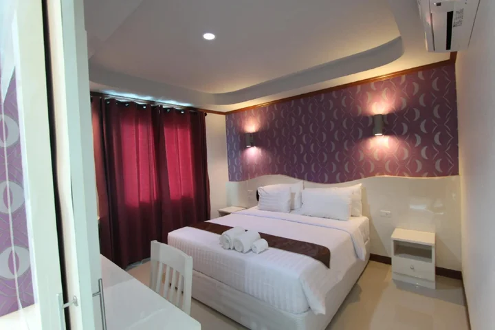 Бури Рам: Thada Chateau Hotel