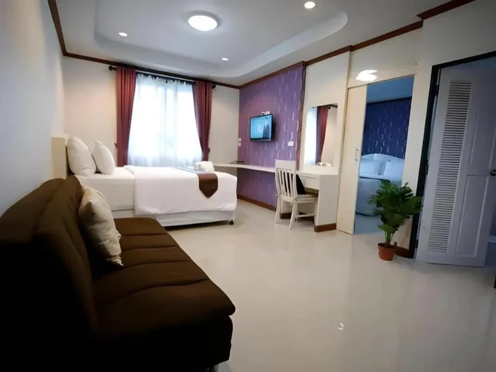 Бури Рам: Thada Chateau Hotel