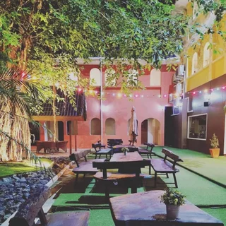 Бури Рам: Thada Chateau Hotel