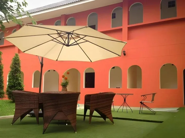 Бури Рам: Thada Chateau Hotel
