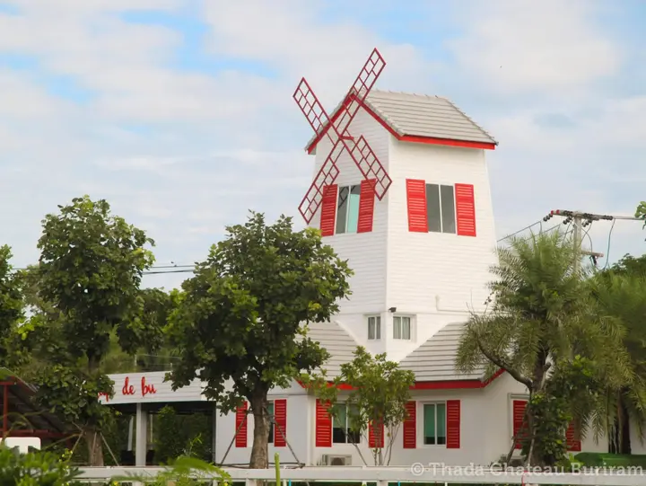 Бури Рам: Thada Chateau Hotel