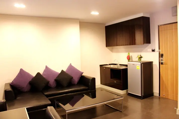 Пхра-Прадэнг: 14 Residence