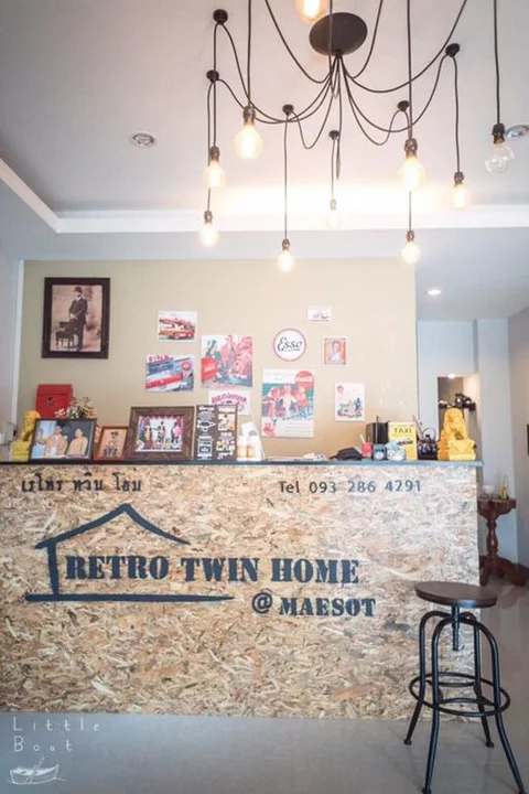 Мей-Сот: Retro Twin Home at Maesot