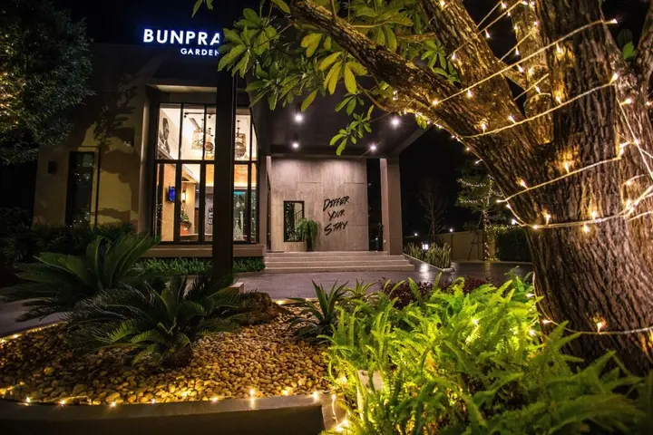 Накхонситхаммарат: Bunprasop Garden Hotel