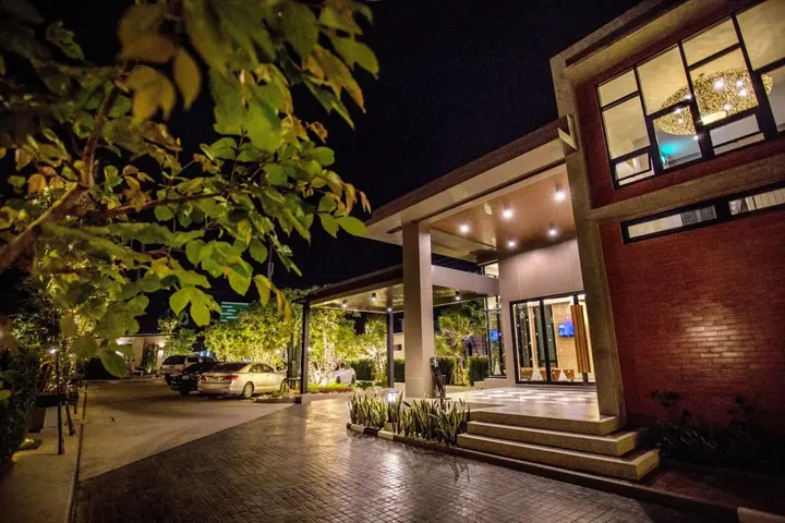 Накхонситхаммарат: Bunprasop Garden Hotel
