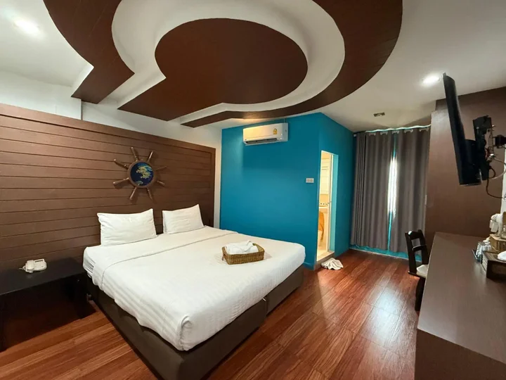 Нонтхабури: Bed by Cruise at Samakkhi-Tivanont