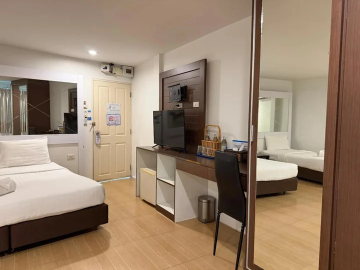 Нонтхабури: Bed by Cruise at Samakkhi-Tivanont