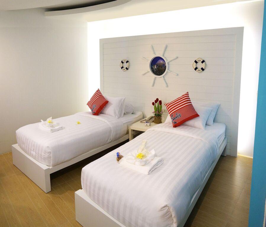 Нонтхабури: Bed by Cruise at Samakkhi-Tivanont