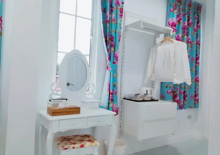 Кхэм Сон: The Prince Hotel