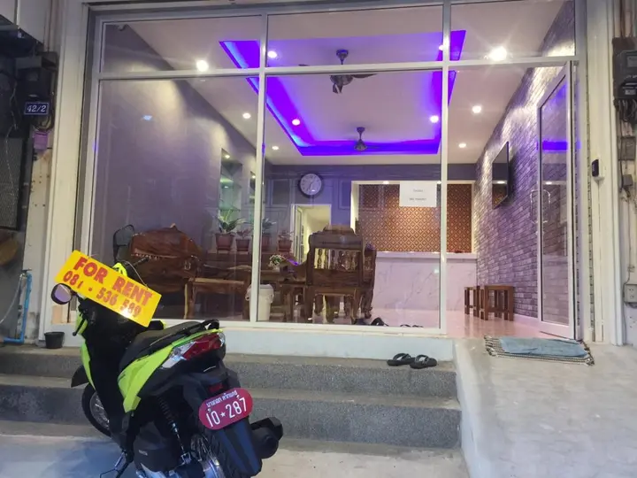 Муанг: The Lucky Kata Hostel