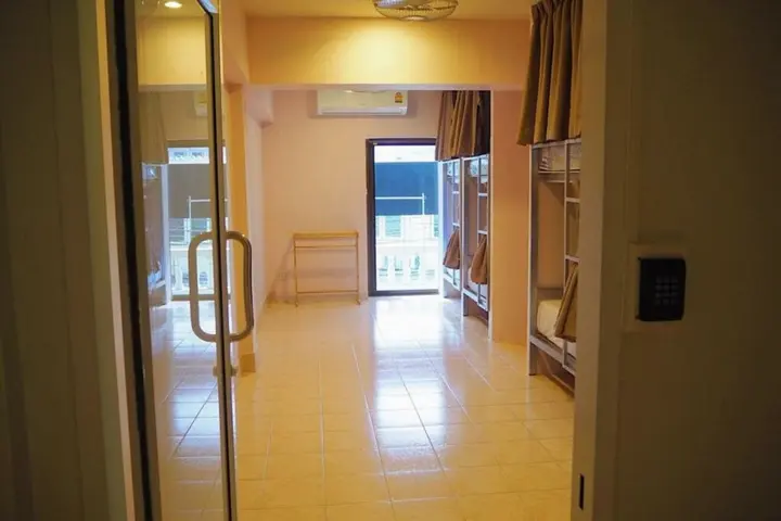 Муанг: The Lucky Kata Hostel