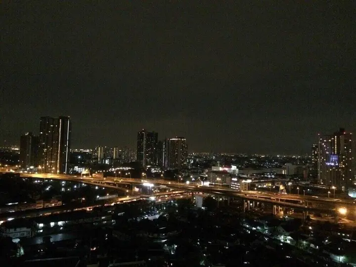 Бангкок: Highrise Cityview Aspire Condo Gym Pool