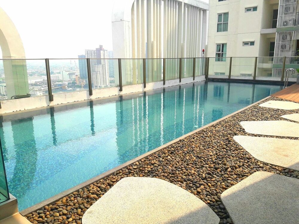 Бангкок: Highrise Cityview Aspire Condo Gym Pool
