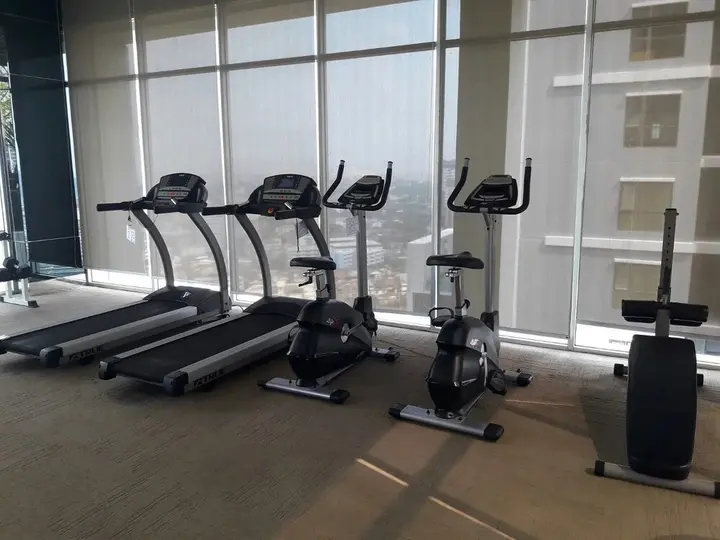 Бангкок: Highrise Cityview Aspire Condo Gym Pool