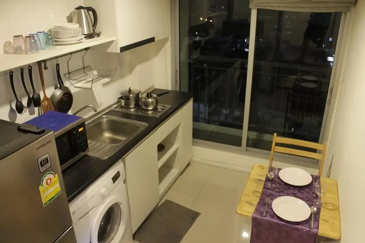 Бангкок: Highrise Cityview Aspire Condo Gym Pool