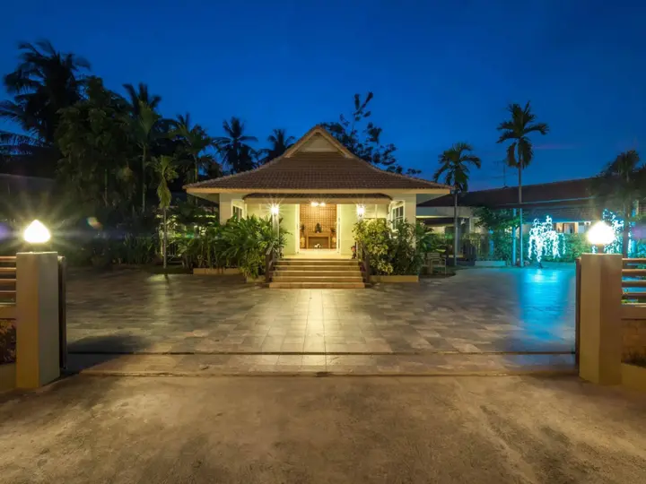 Ампхава: Baan Sanfan Amphawa
