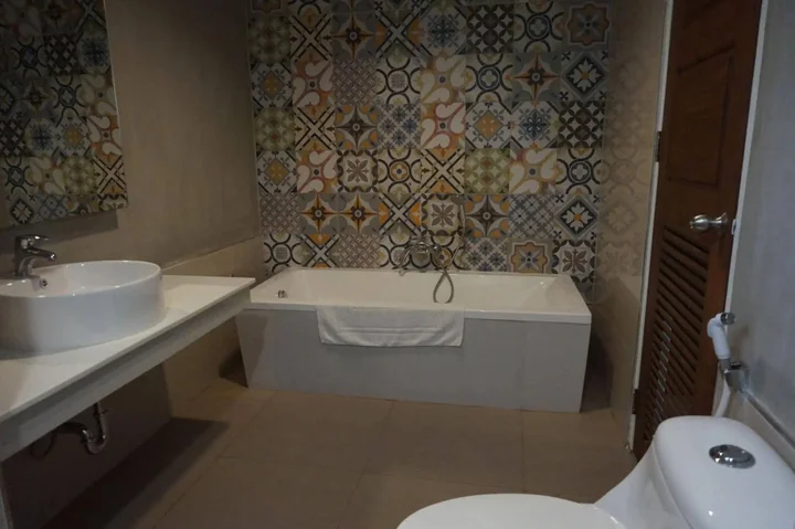 Рои Эт: Mila Garden Hotel