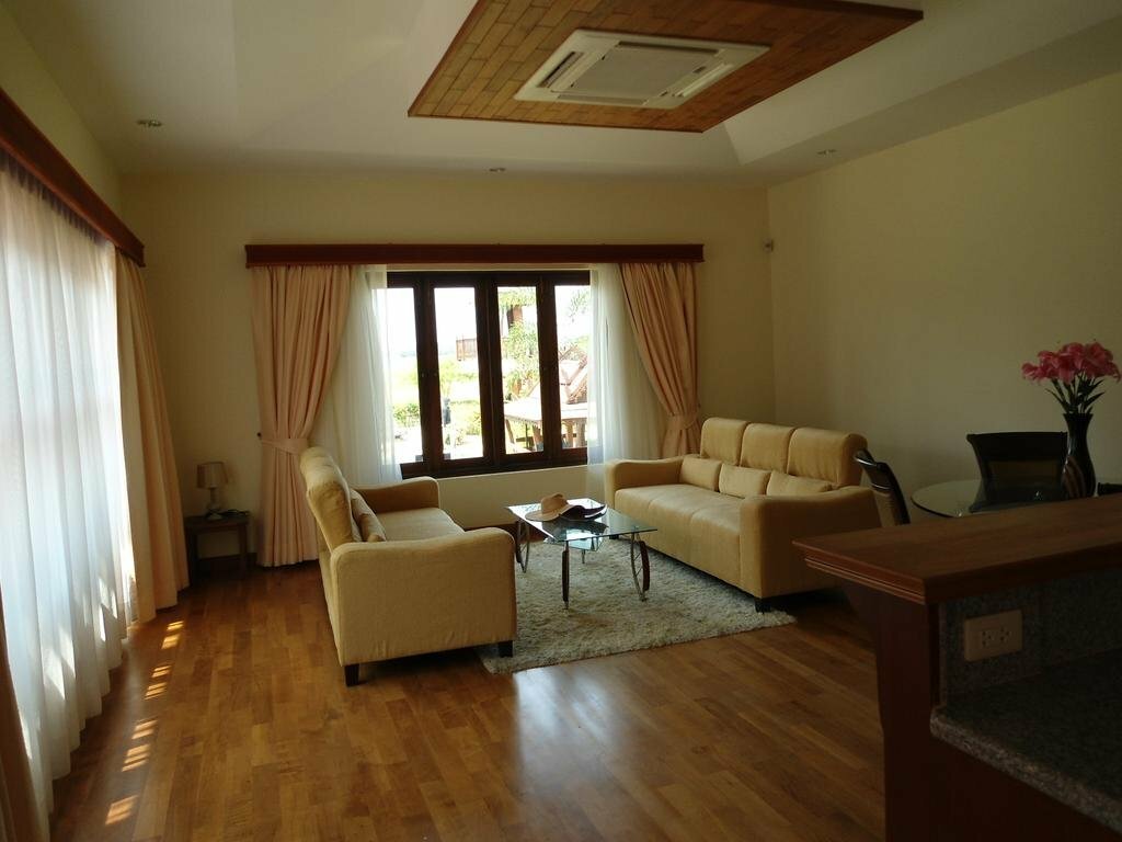 Пранбури : Khao Tao lake & beach villas, Hua Hin.