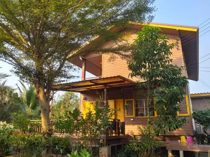 Дамноен Садуак: Phorkubmae Homestay