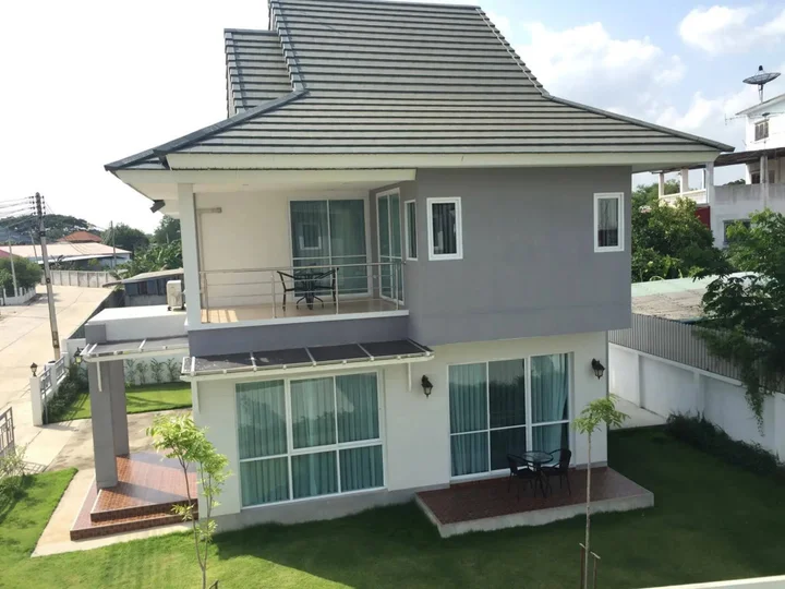 Бури Рам: P Villa Buriram