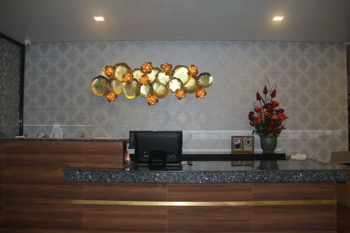 Сураттхани: Tawan Anda Garden Hotel