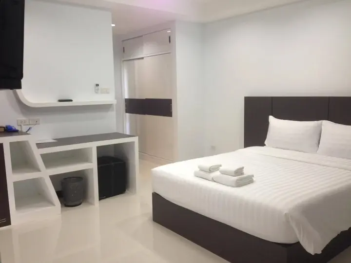 Маха Сарахам: Praiyanan Place Hotel