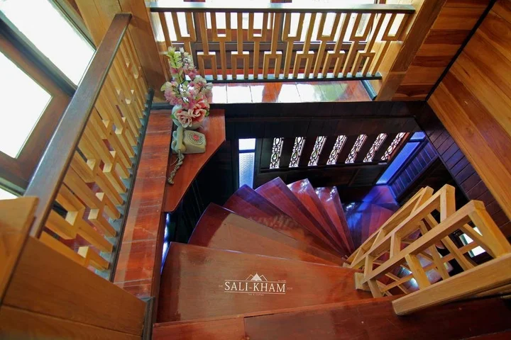 Сарапхи: The Sali-Kham Traditional Lanna Home