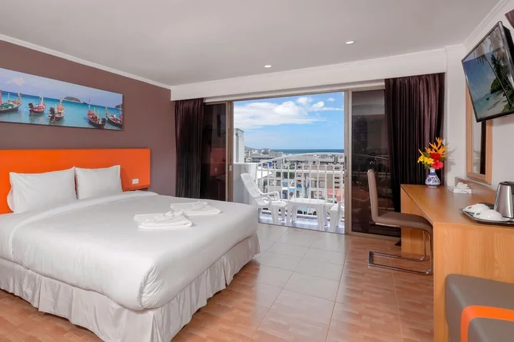 Пхукет: patong 7days hotel premium