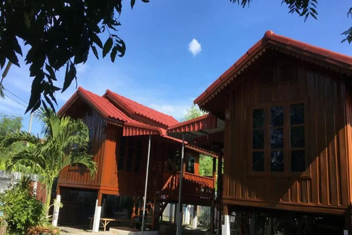 Лопбури: The Little Lopburi Village